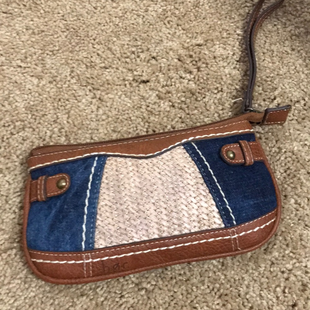 Zip clutch wallet
